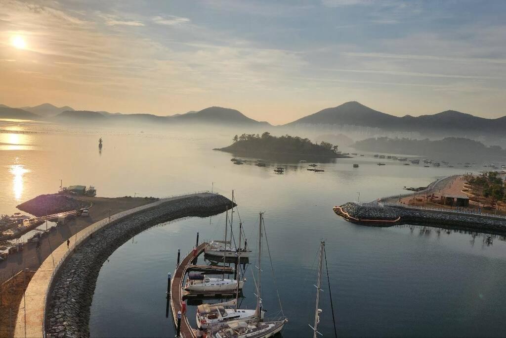 The Castle Ocean Marina Double Suite Yeosu Eksteriør bilde