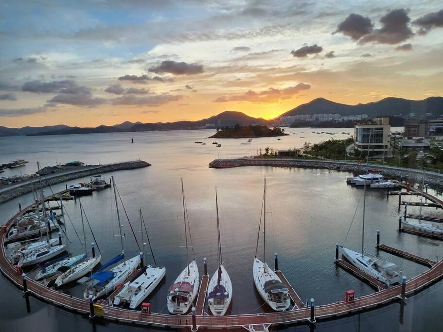 The Castle Ocean Marina Double Suite Yeosu Eksteriør bilde